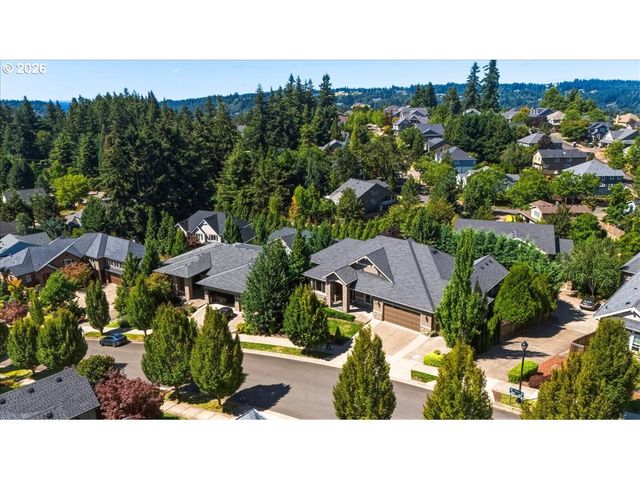 2536 COEUR D ALENE Dr, West Linn, OR 97068