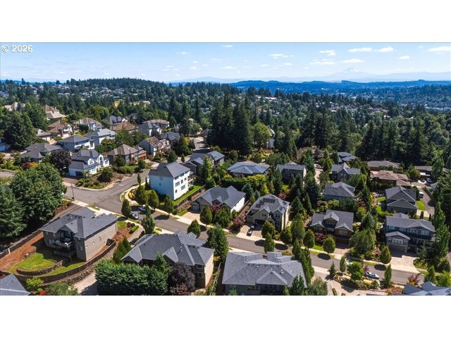 2536 COEUR D ALENE Dr, West Linn, OR 97068
