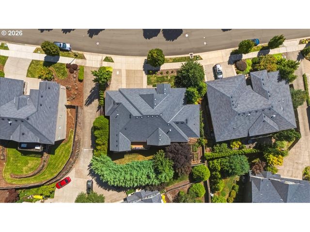 2536 COEUR D ALENE Dr, West Linn, OR 97068