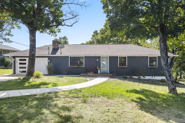 178 Pinewood Drive, Reeds Spring, MO 65737