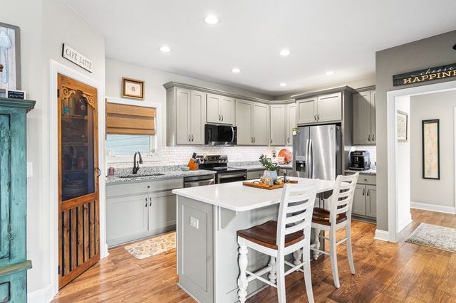 958 New Forest Road, Young Harris, GA 30582