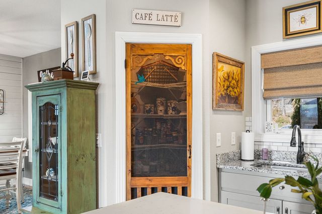 958 New Forest Road, Young Harris, GA 30582