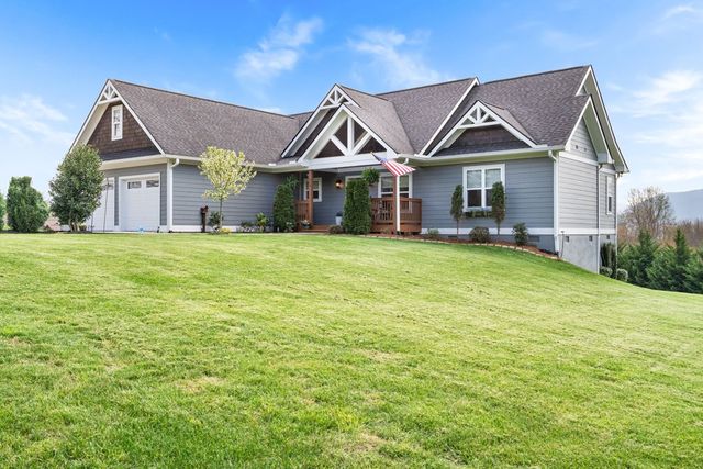 958 New Forest Road, Young Harris, GA 30582