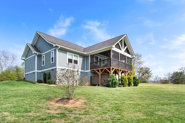 958 New Forest Road, Young Harris, GA 30582