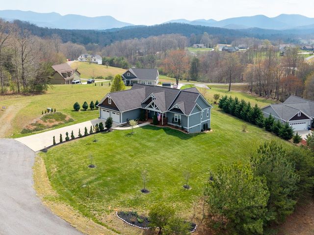 958 New Forest Road, Young Harris, GA 30582