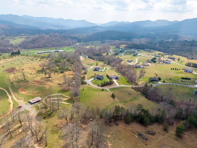 958 New Forest Road, Young Harris, GA 30582