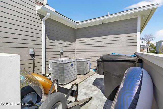 240 RANCH LAND Circle, St. Johns, FL 32259