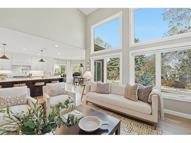 9521 E Maplewood Cir, Greenwood Village, CO 80111
