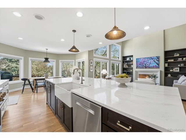 9521 E Maplewood Cir, Greenwood Village, CO 80111