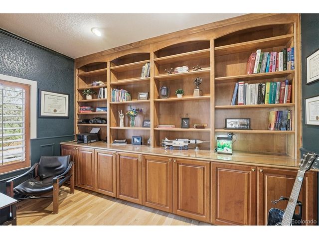 9521 E Maplewood Cir, Greenwood Village, CO 80111