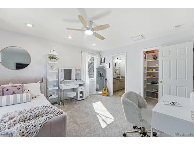 9521 E Maplewood Cir, Greenwood Village, CO 80111