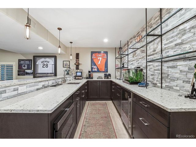 9521 E Maplewood Cir, Greenwood Village, CO 80111