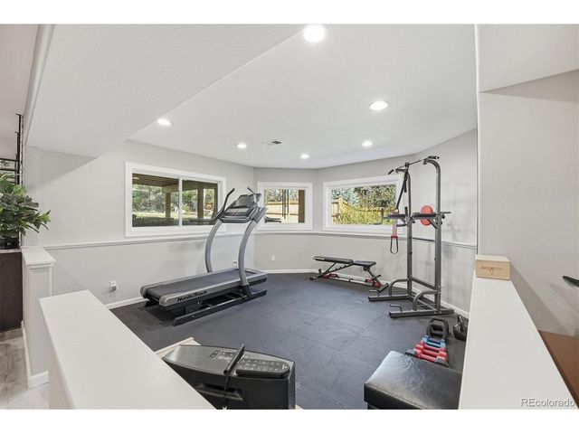 9521 E Maplewood Cir, Greenwood Village, CO 80111