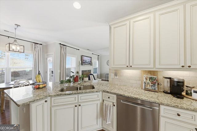 15 Azalea Lakes Court, Dallas, GA 30157