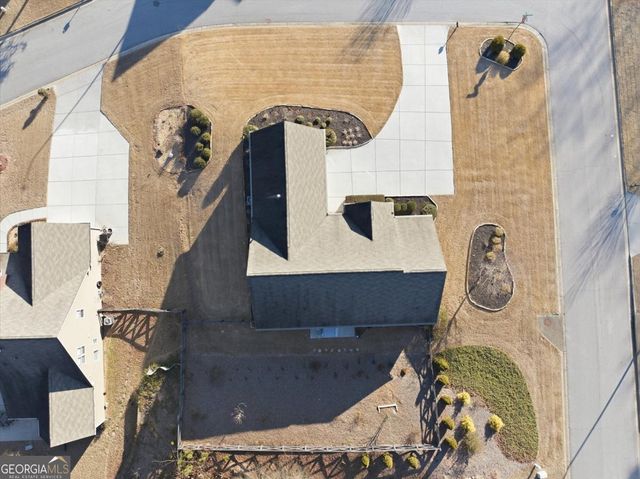 15 Azalea Lakes Court, Dallas, GA 30157