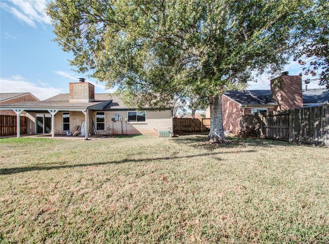 3307 E Heatherock Circle, Sugar Land, TX 77479