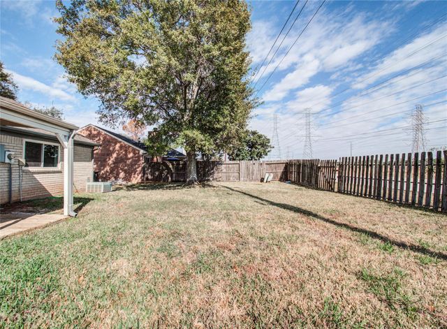 3307 E Heatherock Circle, Sugar Land, TX 77479