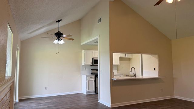 3307 E Heatherock Circle, Sugar Land, TX 77479