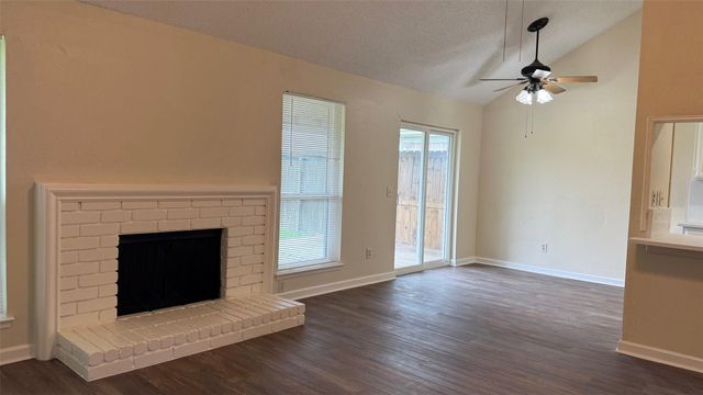 3307 E Heatherock Circle, Sugar Land, TX 77479