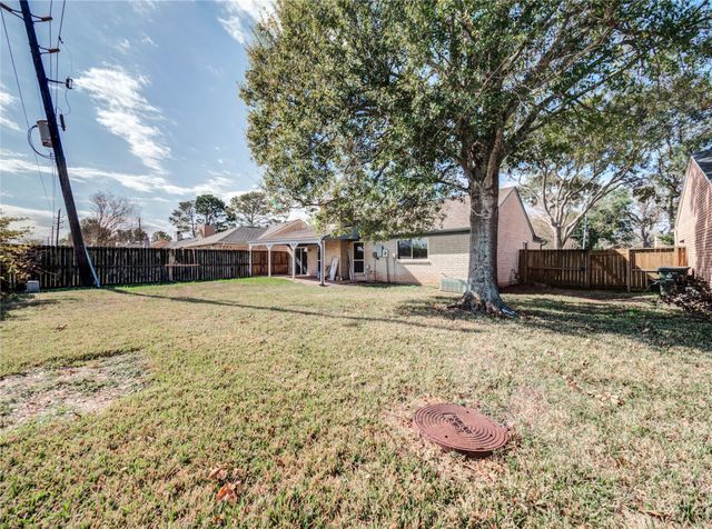 3307 E Heatherock Circle, Sugar Land, TX 77479