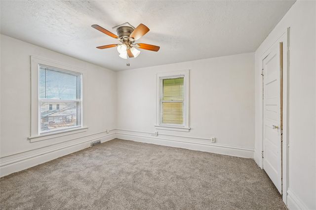 1615 4th Avenue SE, Cedar Rapids, IA 52403