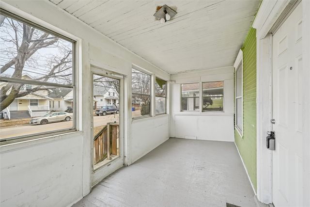 1615 4th Avenue SE, Cedar Rapids, IA 52403