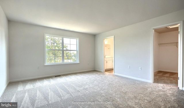 7852 OAK BROOK DR, Harrisburg, PA 17112