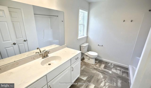 7852 OAK BROOK DR, Harrisburg, PA 17112