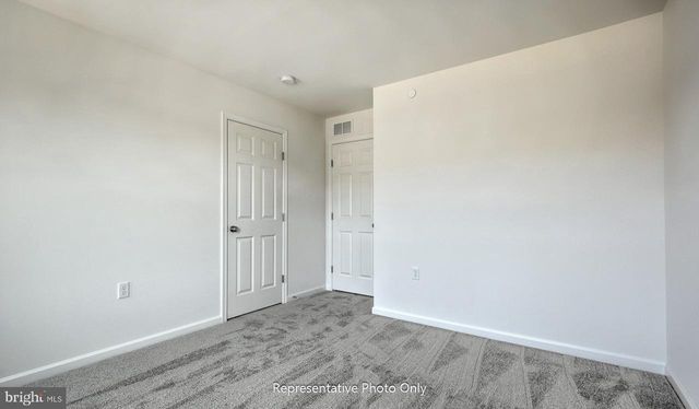 7852 OAK BROOK DR, Harrisburg, PA 17112