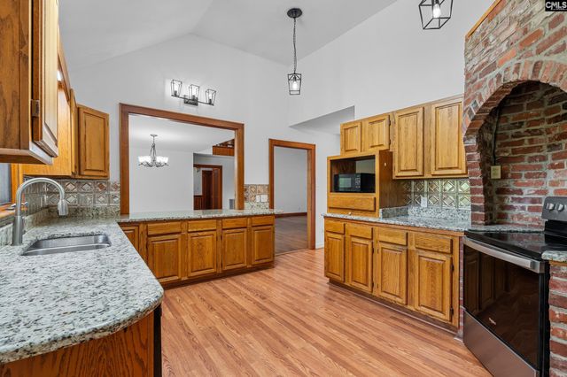 1656 West Drive, Cassatt, SC 29032