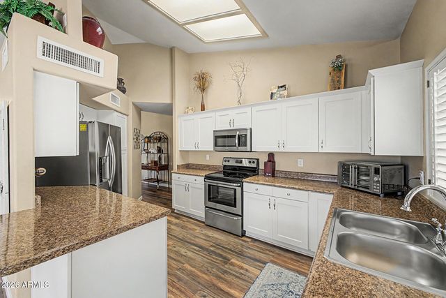 4670 W SHANNON Street, Chandler, AZ 85226