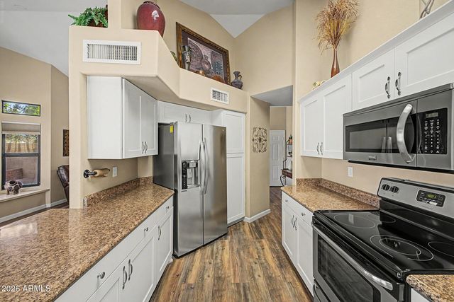 4670 W SHANNON Street, Chandler, AZ 85226