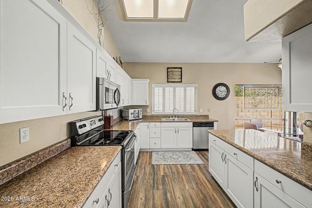 4670 W SHANNON Street, Chandler, AZ 85226