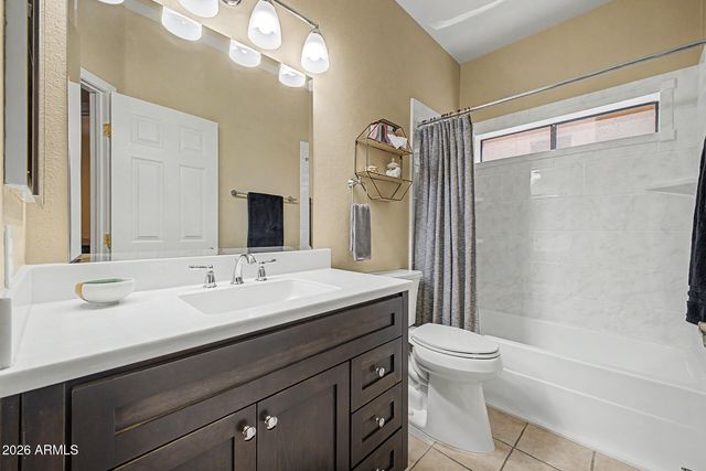 4670 W SHANNON Street, Chandler, AZ 85226