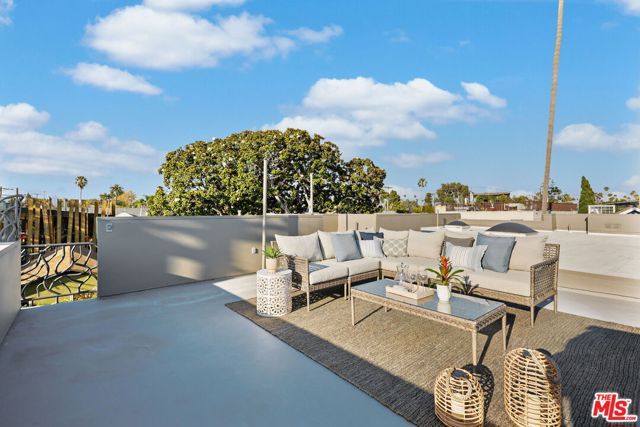 719 Nowita Place, Venice (los Angeles), CA 90291