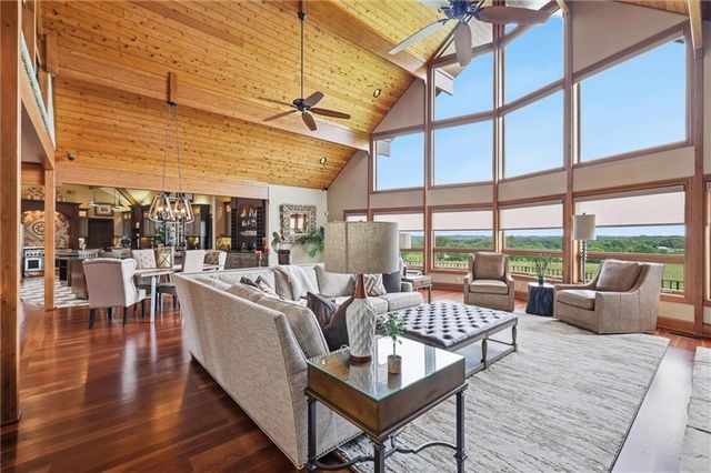 5805 Malcolm Lake Road, Edgerton, MO 64444