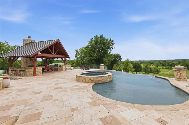 5805 Malcolm Lake Road, Edgerton, MO 64444