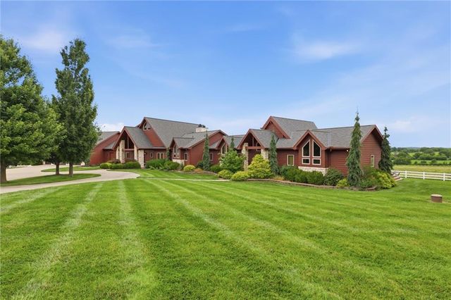 5805 Malcolm Lake Road, Edgerton, MO 64444