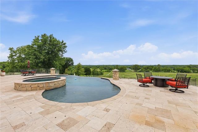 5805 Malcolm Lake Road, Edgerton, MO 64444