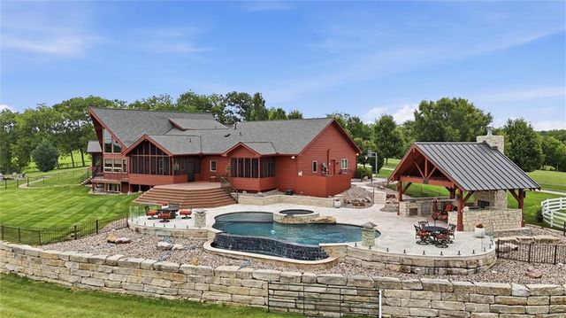 5805 Malcolm Lake Road, Edgerton, MO 64444