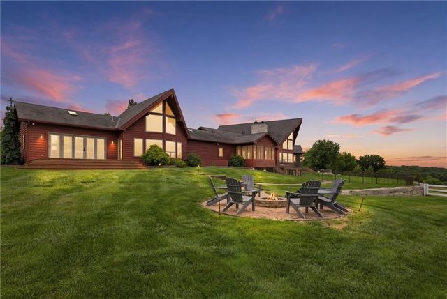 5805 Malcolm Lake Road, Edgerton, MO 64444