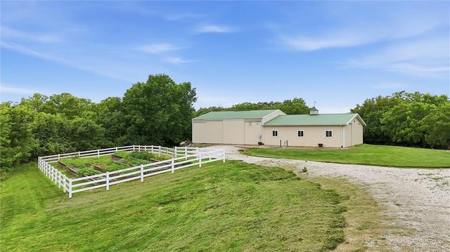 5805 Malcolm Lake Road, Edgerton, MO 64444