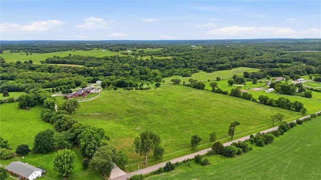5805 Malcolm Lake Road, Edgerton, MO 64444