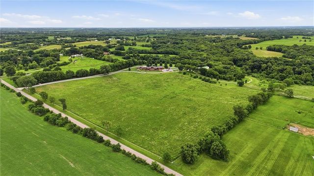 5805 Malcolm Lake Road, Edgerton, MO 64444