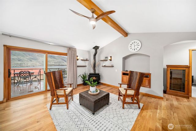 7491 Pot O Gold Lane, Wenatchee, WA 98801