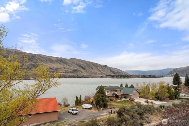 7491 Pot O Gold Lane, Wenatchee, WA 98801