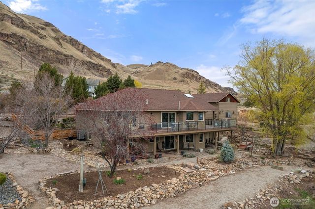 7491 Pot O Gold Lane, Wenatchee, WA 98801