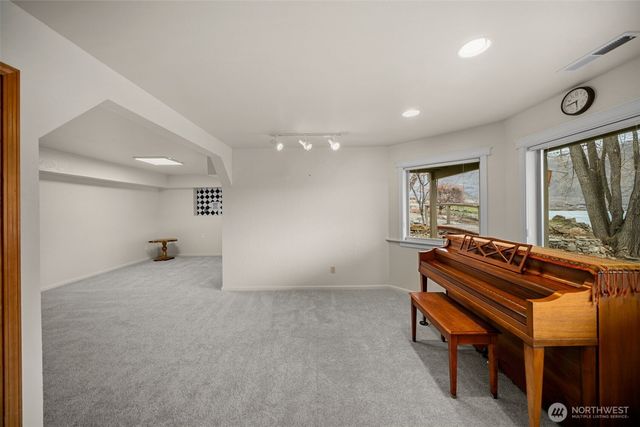 7491 Pot O Gold Lane, Wenatchee, WA 98801