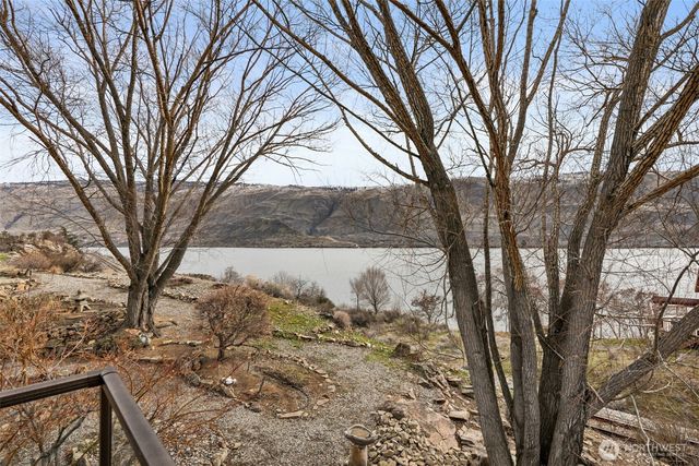 7491 Pot O Gold Lane, Wenatchee, WA 98801