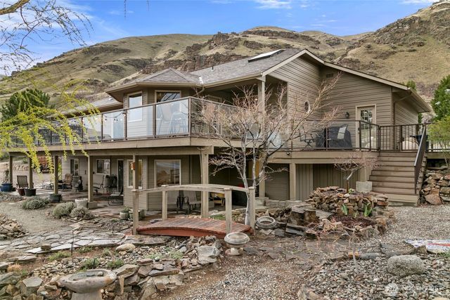 7491 Pot O Gold Lane, Wenatchee, WA 98801